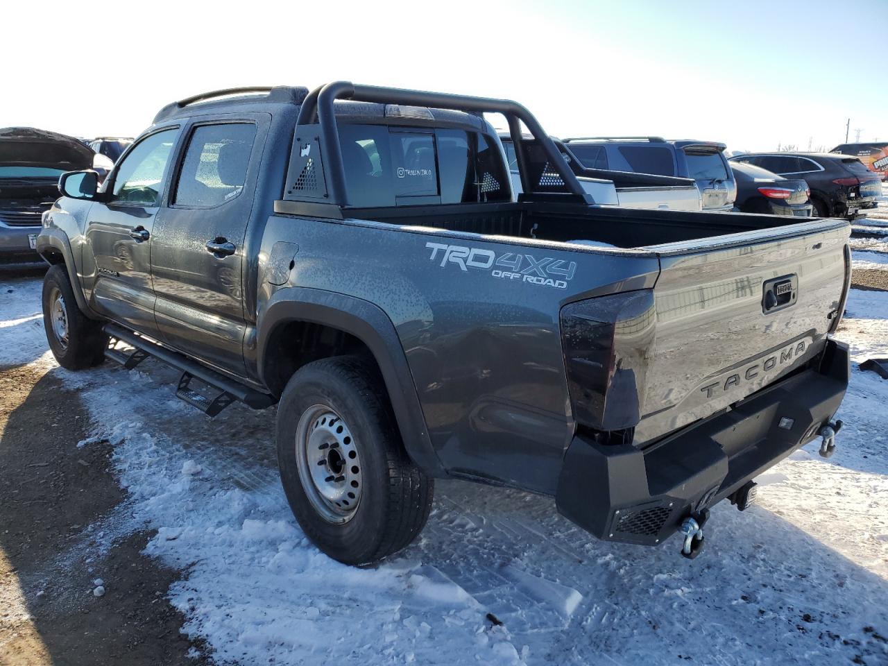 2017 TOYOTA TACOMA DOU - Фото 2