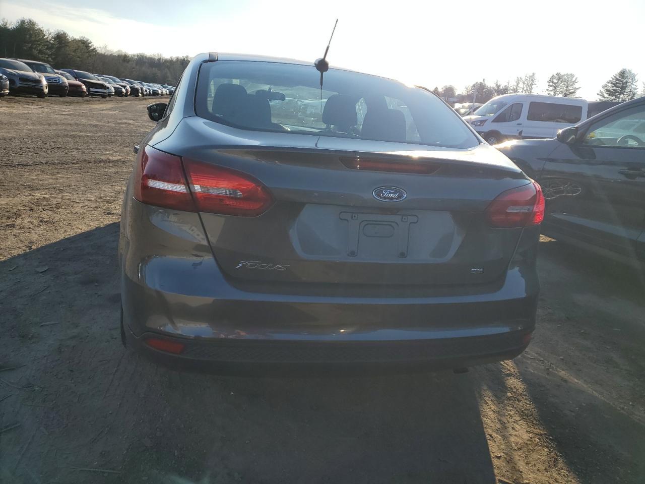 2016 FORD FOCUS SE - Фото 6