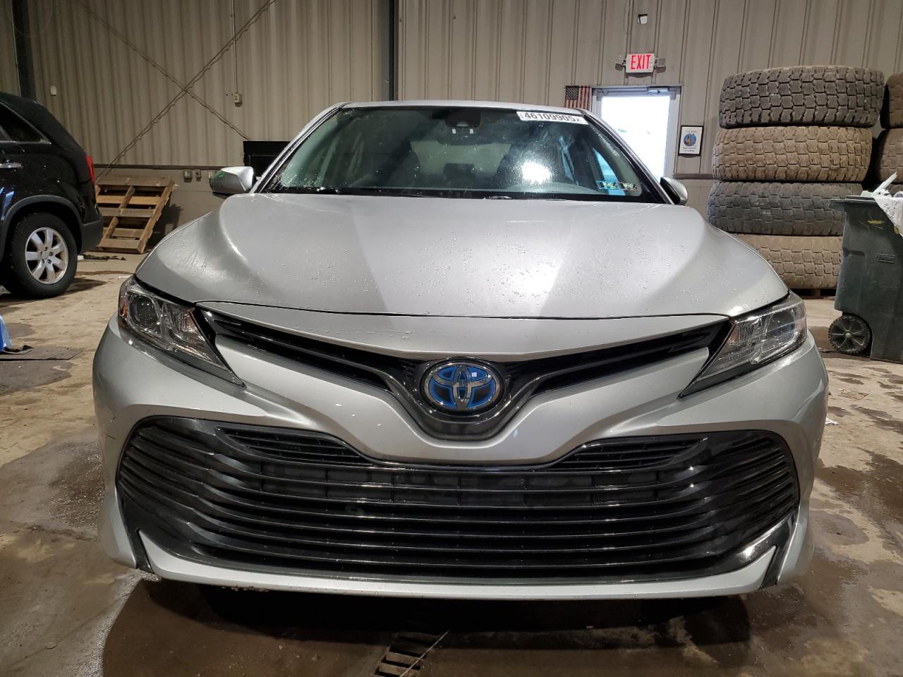 2019 TOYOTA CAMRY LE - Image 5