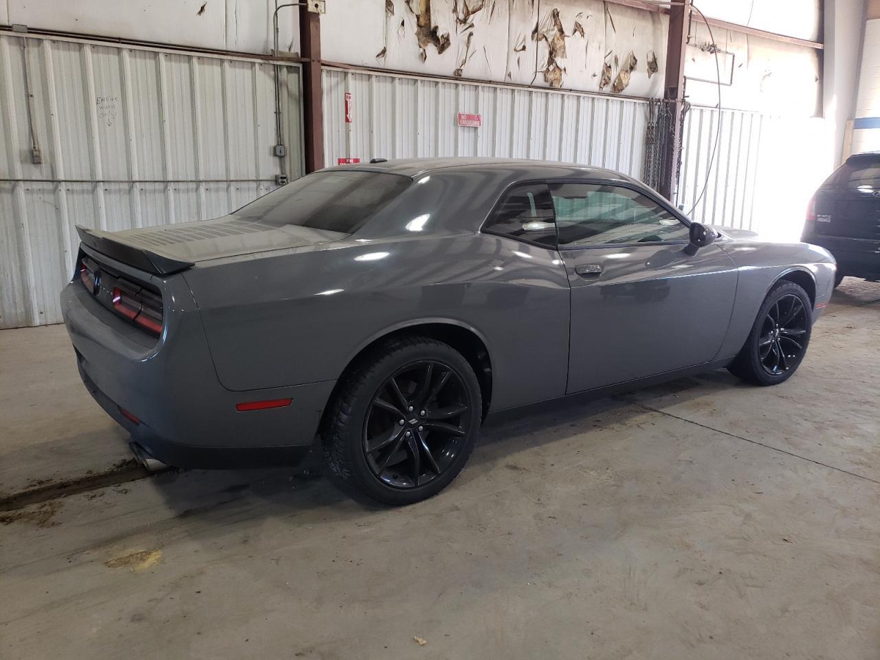 2017 DODGE CHALLENGER - Фото 3