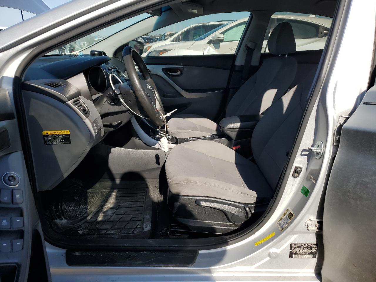 2013 HYUNDAI ELANTRA GL - Image 7