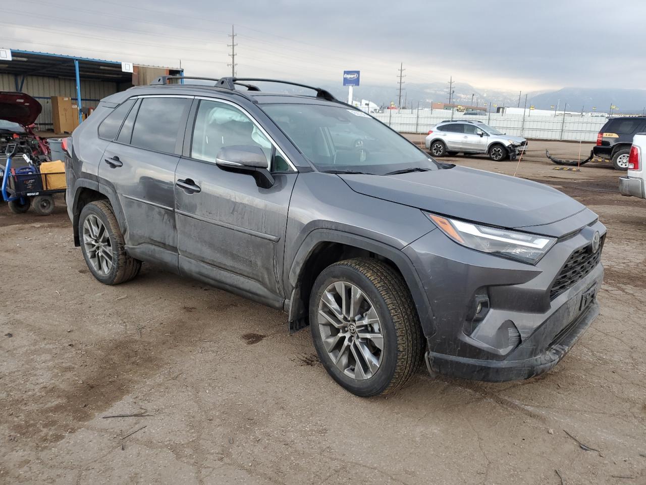 2022 TOYOTA RAV4 XLE P - Фото 4