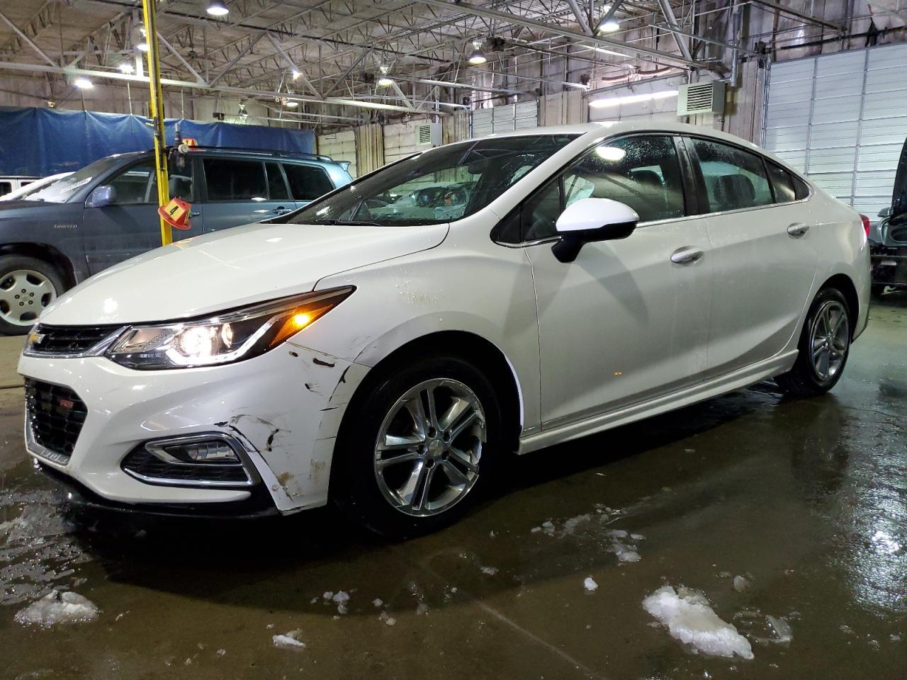 2017 CHEVROLET CRUZE LT