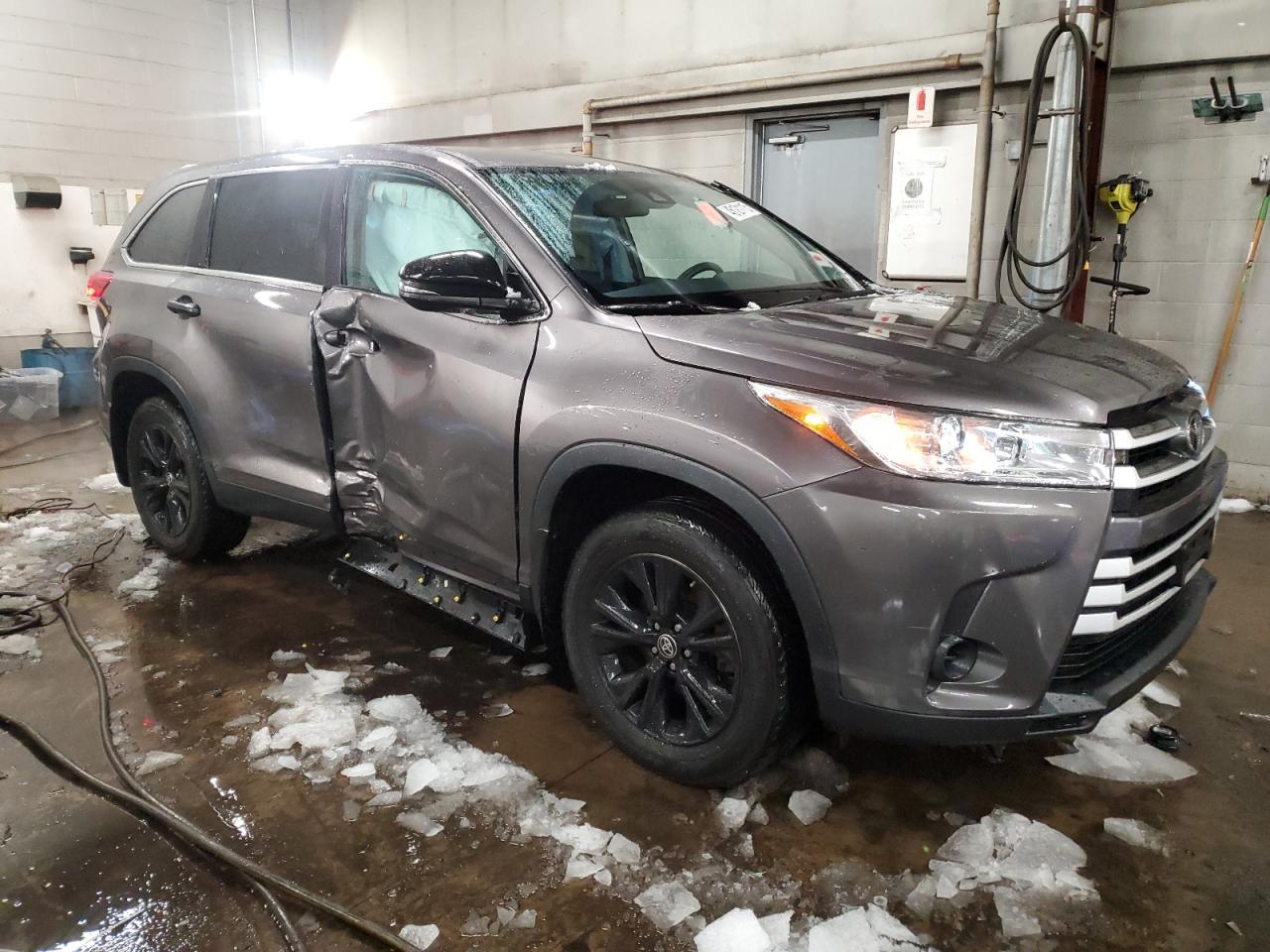 2019 TOYOTA HIGHLANDER - Фото 4