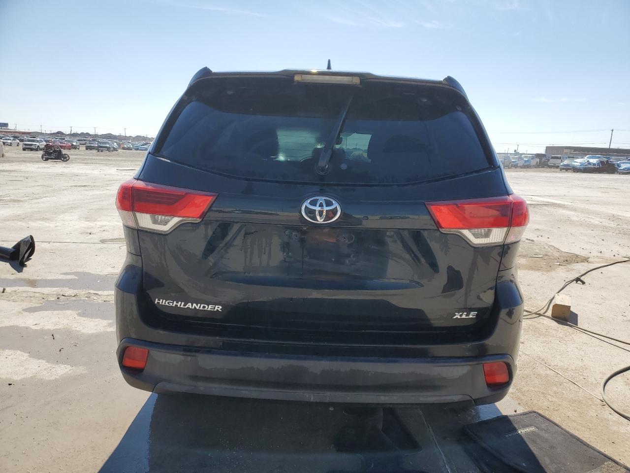 2018 TOYOTA HIGHLANDER - Image 6
