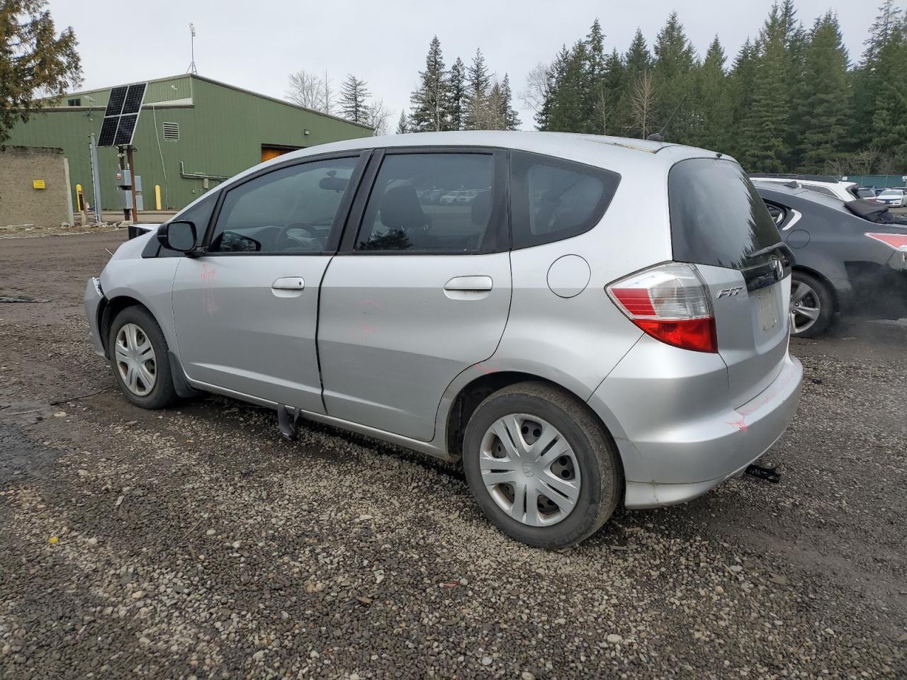 2011 HONDA FIT - Фото 2