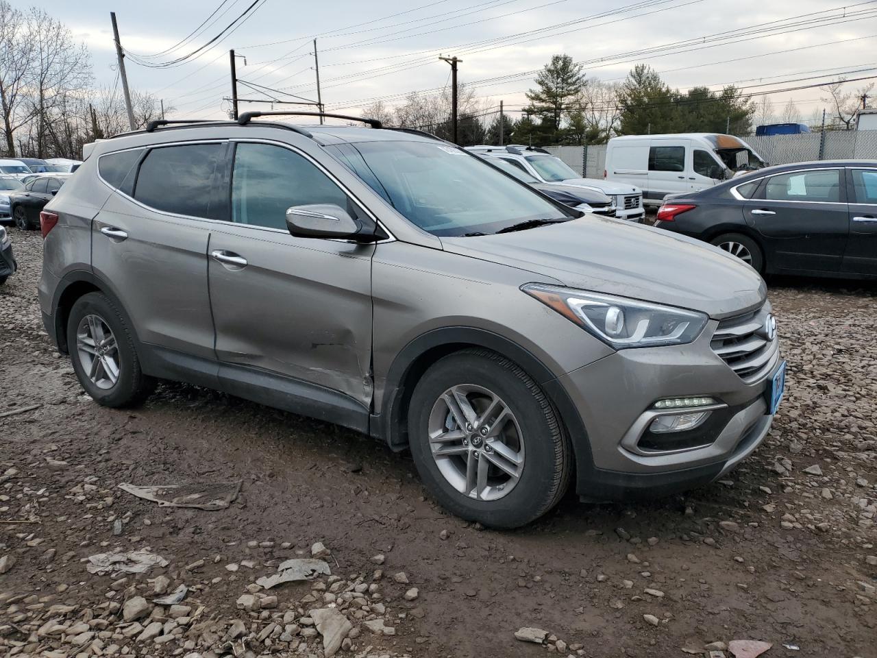 2017 HYUNDAI SANTA FE S - Image 4