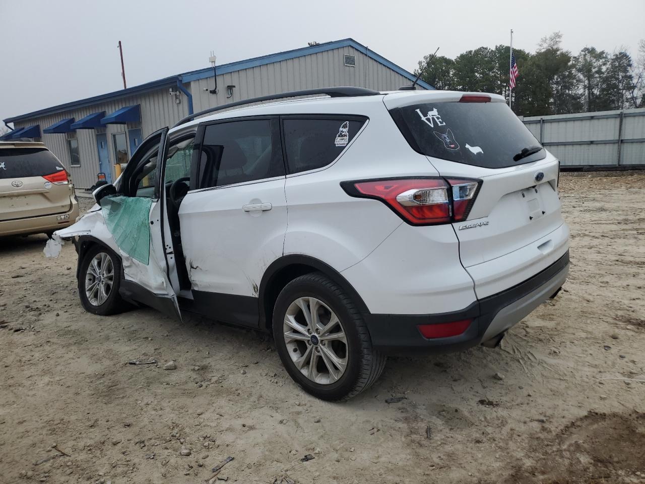 2017 FORD ESCAPE SE - Фото 2