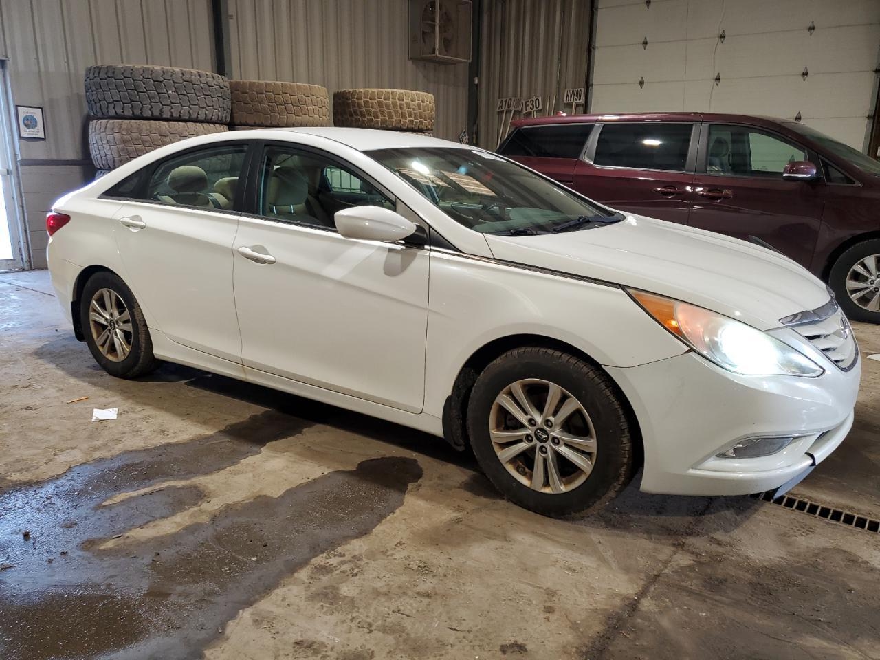 2013 HYUNDAI SONATA GLS - Фото 4