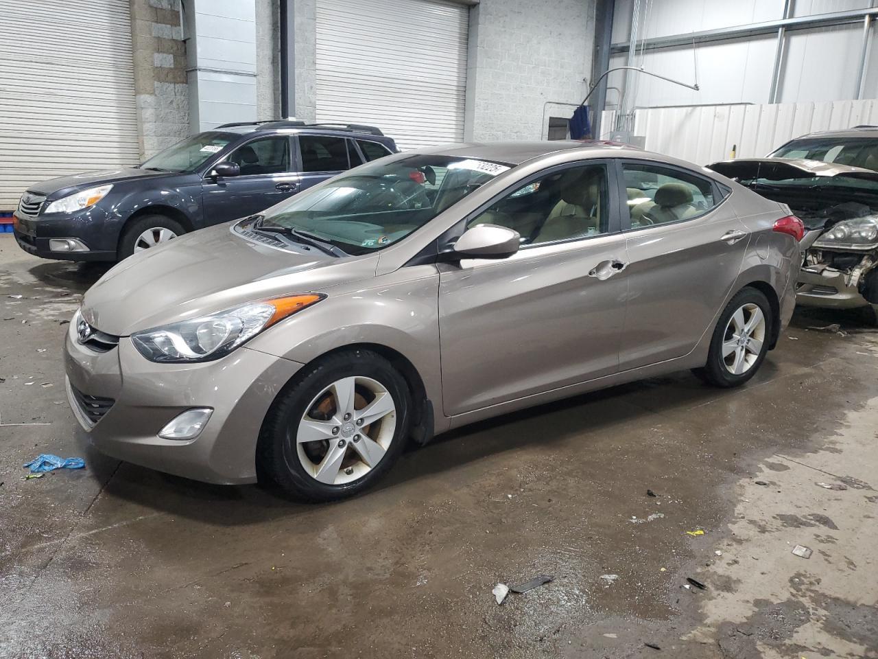 2013 HYUNDAI ELANTRA GL