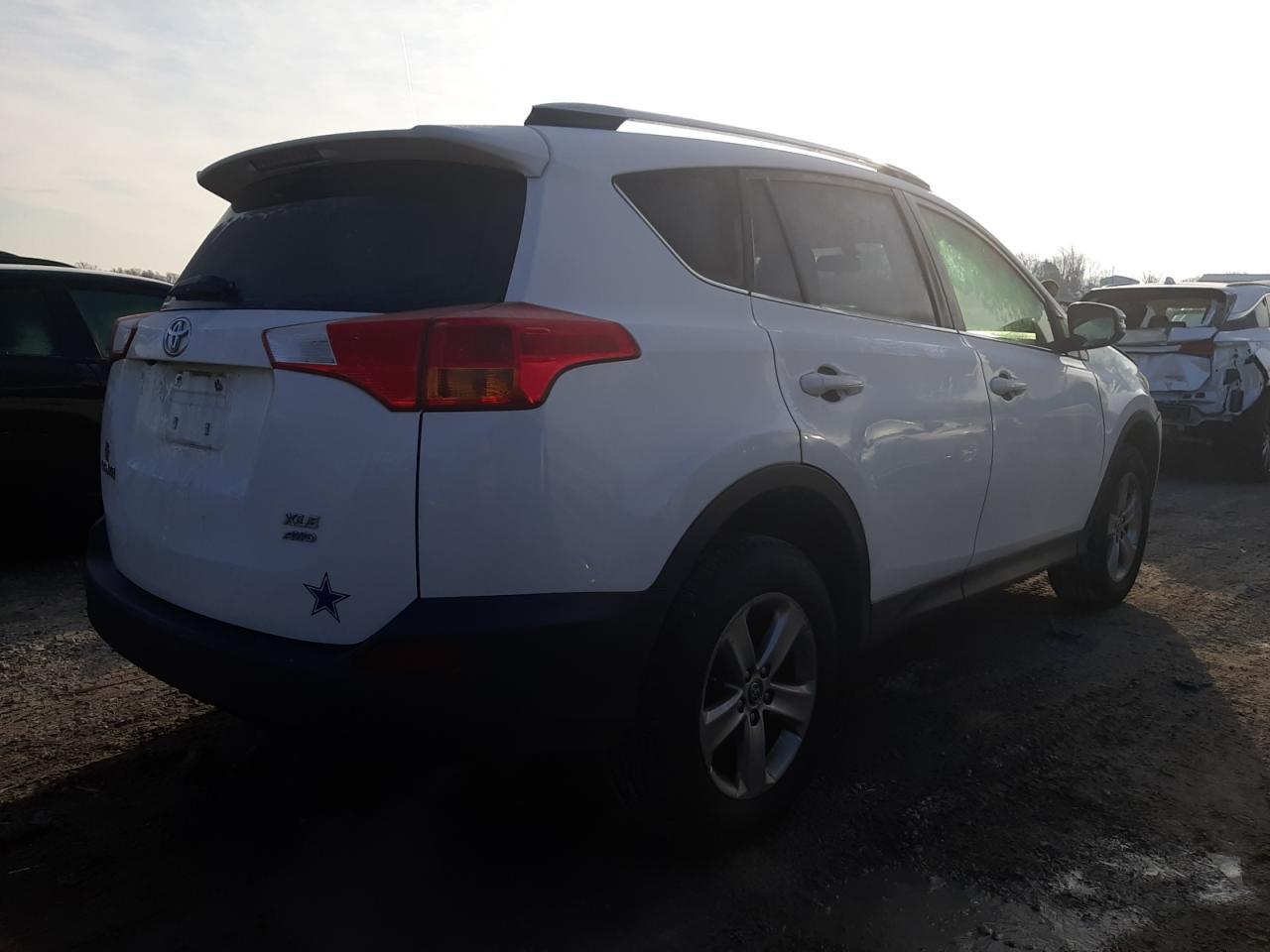 2015 TOYOTA RAV4 XLE - Image 3