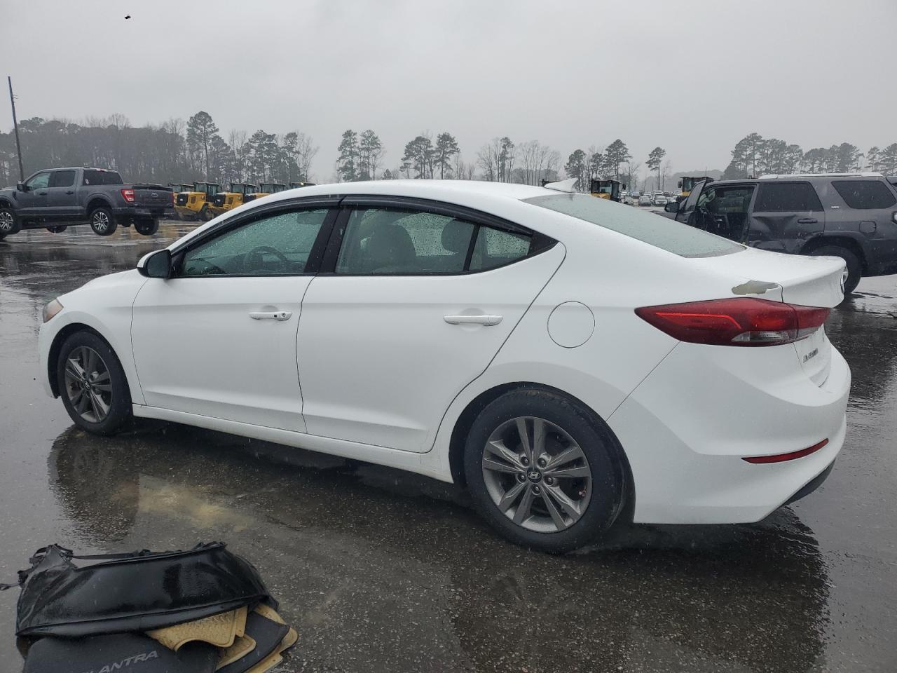 2017 HYUNDAI ELANTRA SE - Фото 2