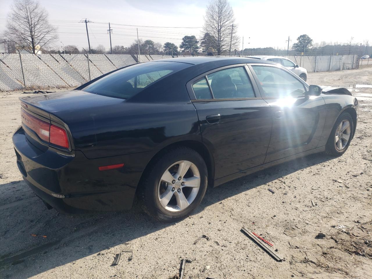 2014 DODGE CHARGER SE - Image 3