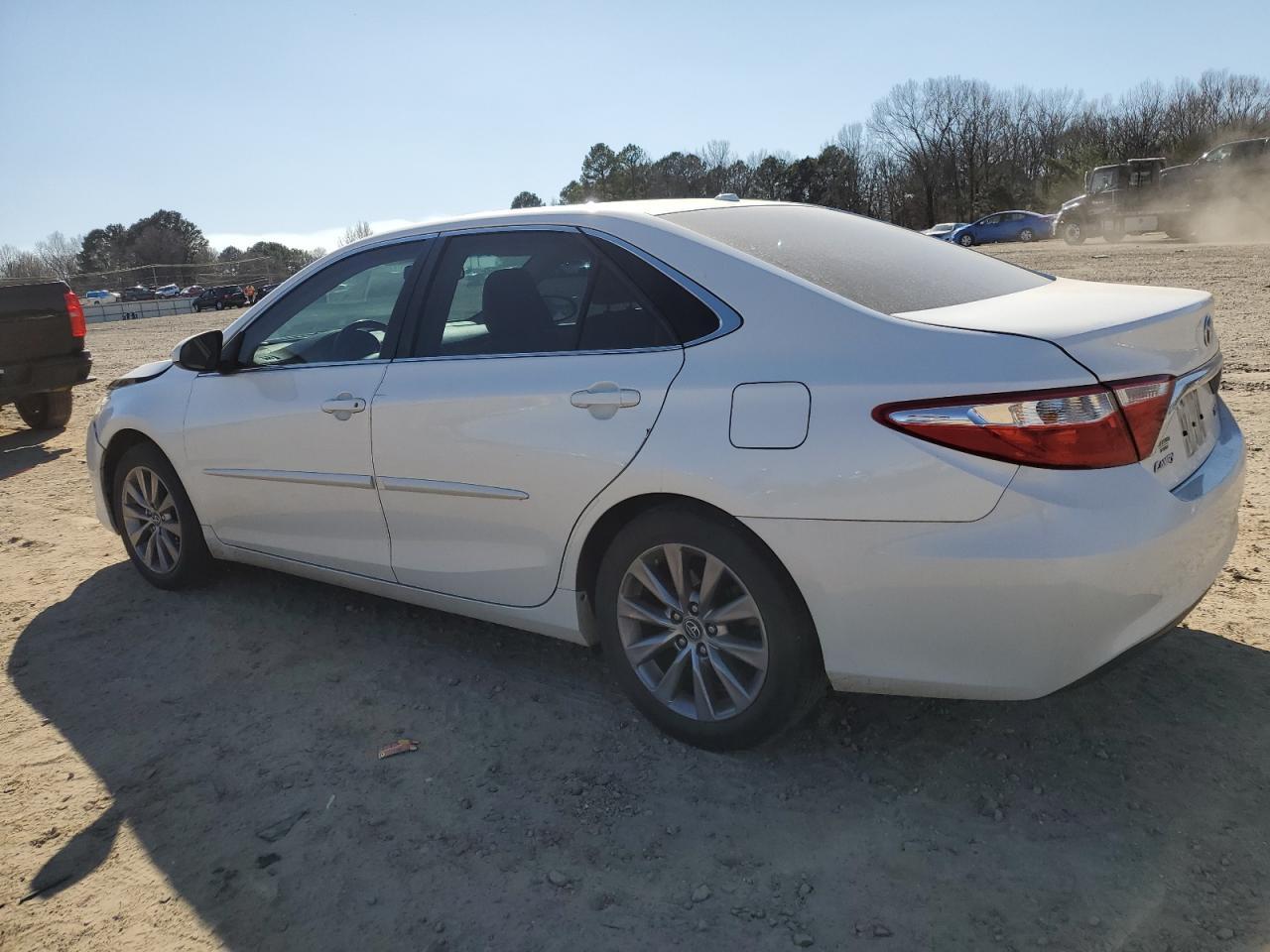 2017 TOYOTA CAMRY LE - Image 2