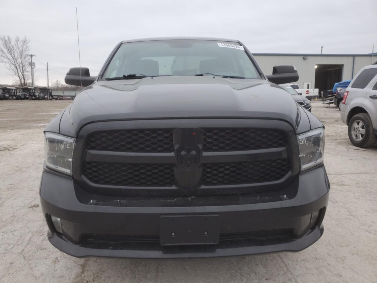 2015 RAM 1500 ST - Image 5