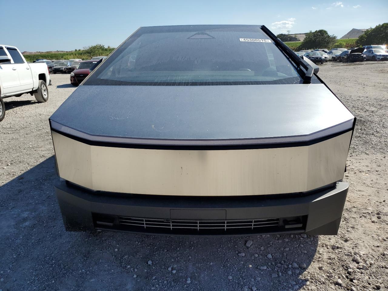 2024 TESLA CYBERTRUCK - Фото 5