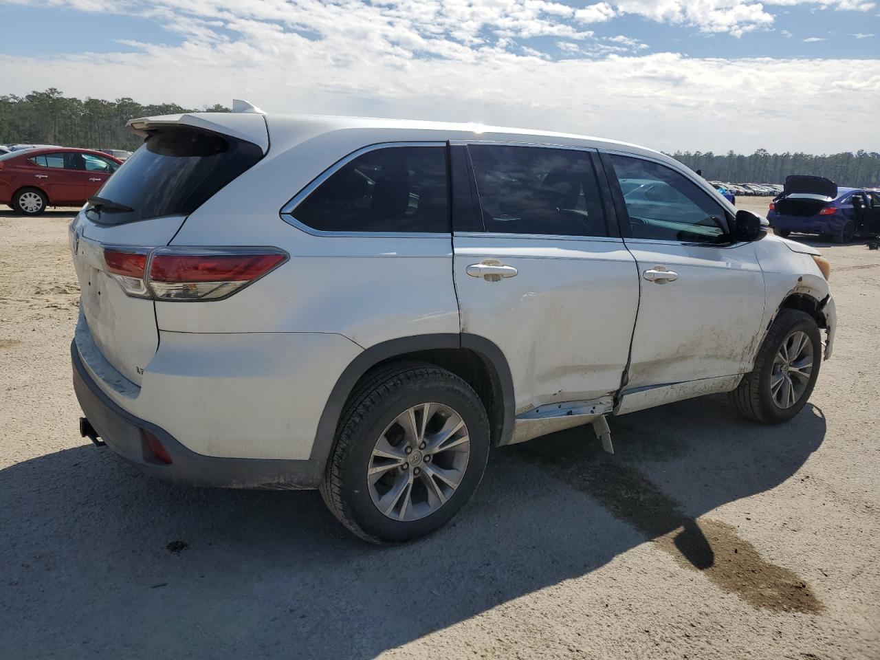 2015 TOYOTA HIGHLANDER - Фото 3
