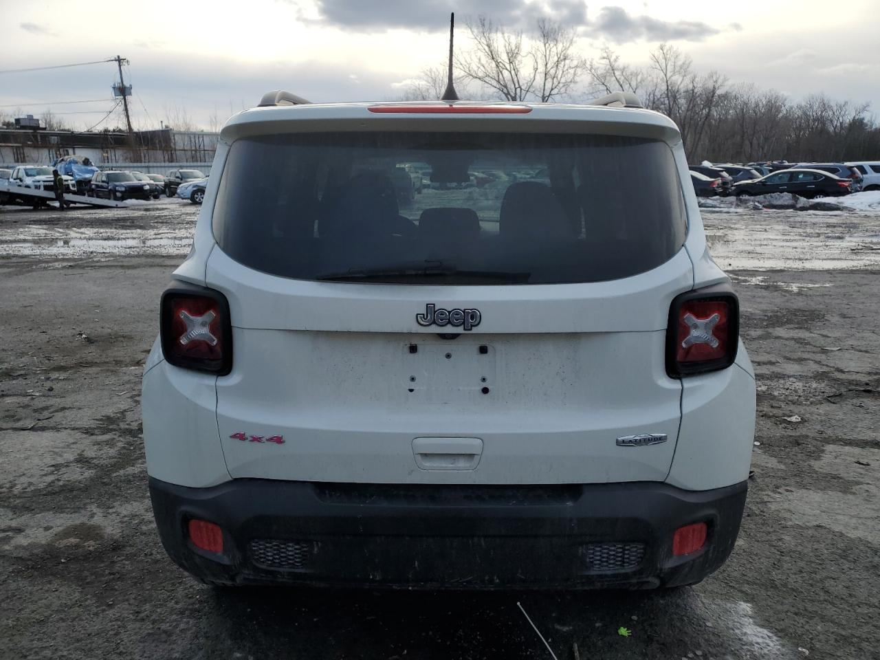 2018 JEEP RENEGADE L - Image 6