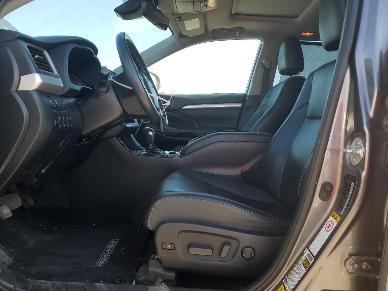 2019 TOYOTA HIGHLANDER - Image 7
