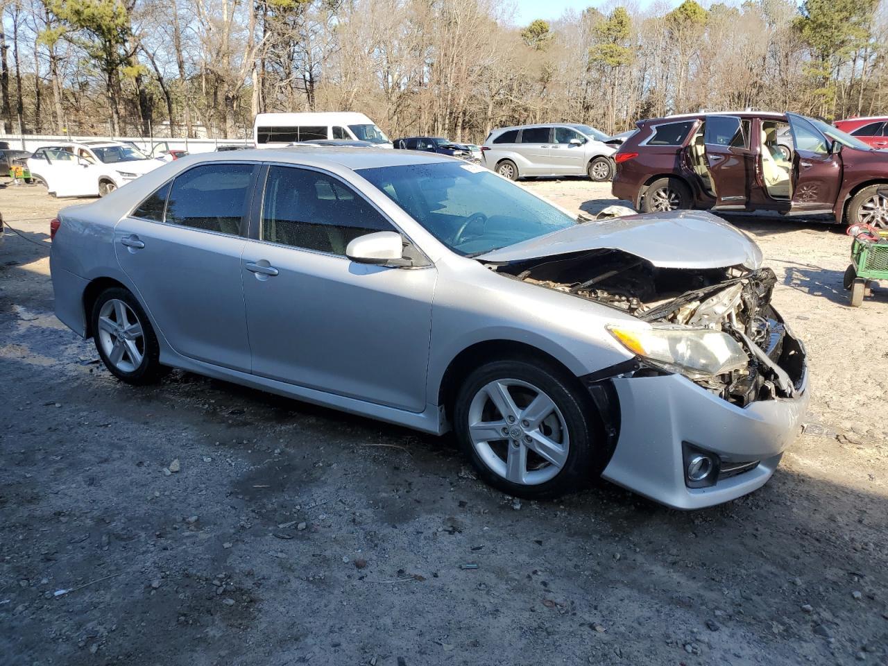 2014 TOYOTA CAMRY L - Image 4