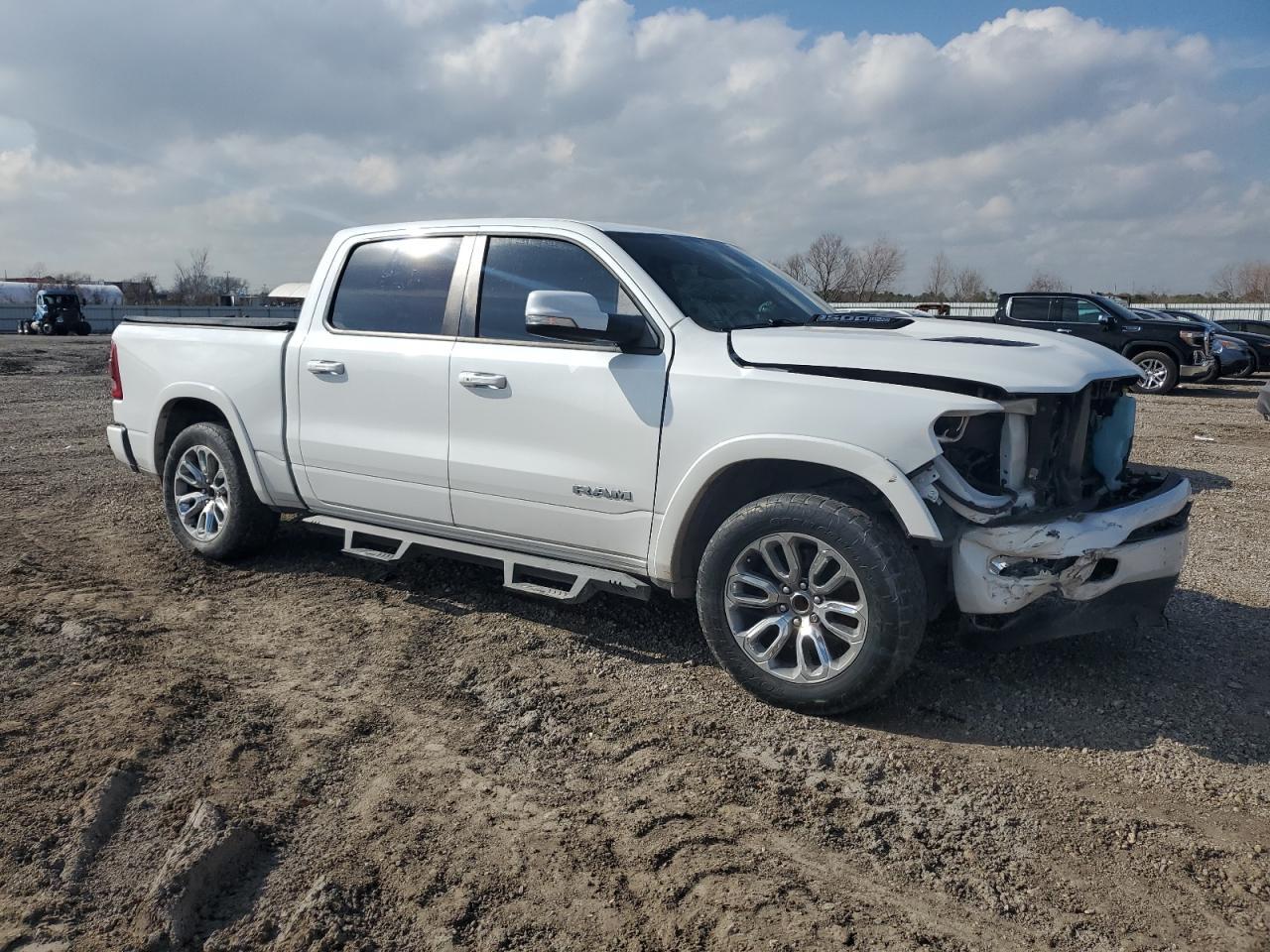 2019 RAM 1500 LARAM - Фото 4