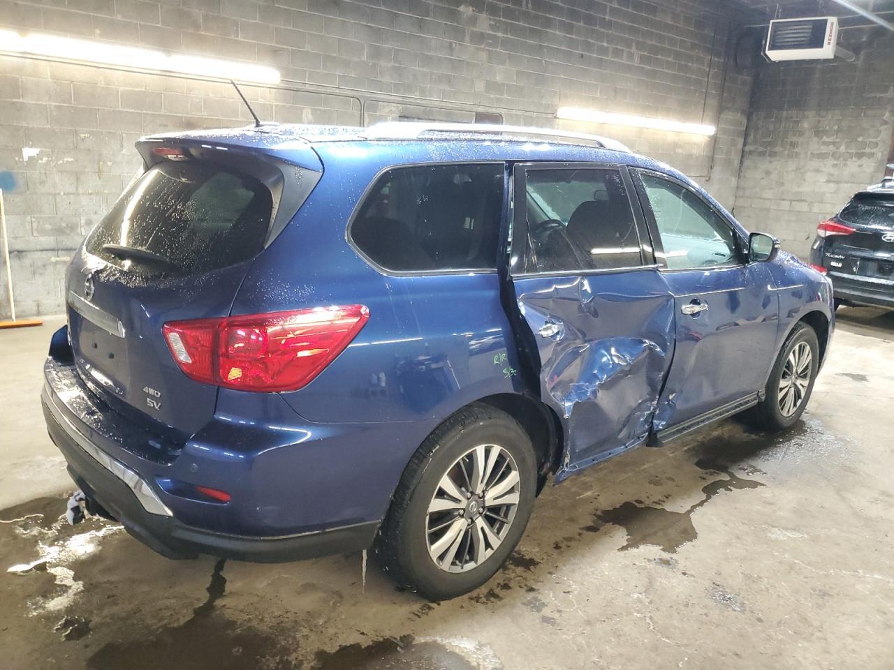 2018 NISSAN PATHFINDER - Фото 3