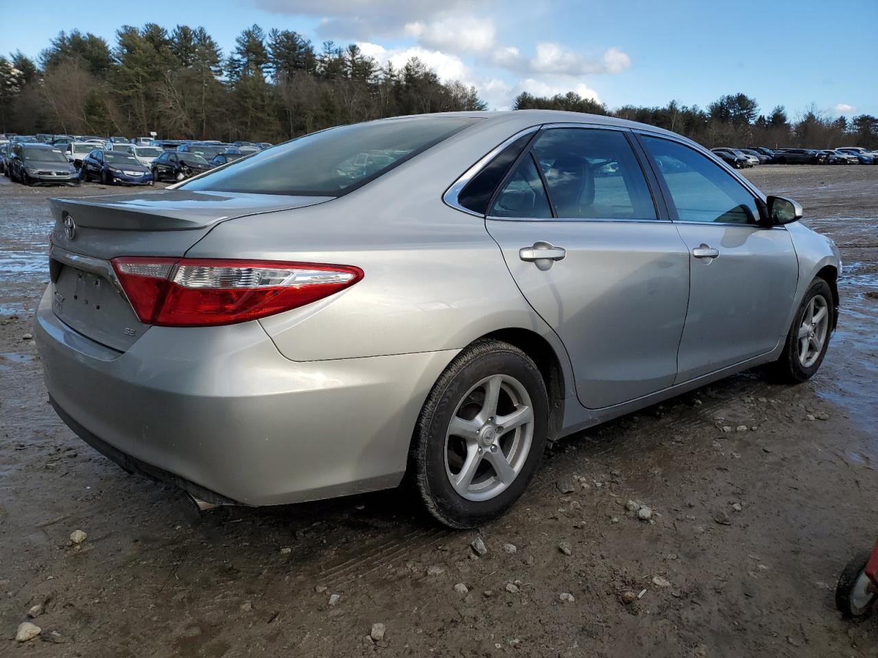 2016 TOYOTA CAMRY LE - Image 3