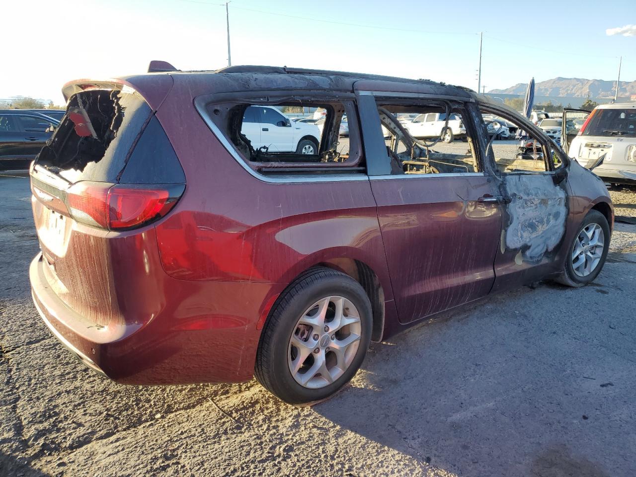2017 CHRYSLER PACIFICA T - Image 3