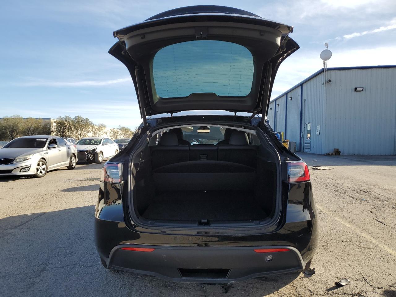 2023 TESLA MODEL Y - Фото 6