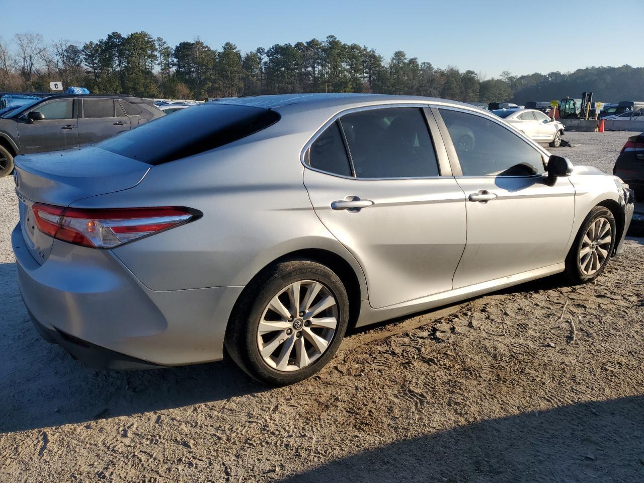 2018 TOYOTA CAMRY L - Image 3