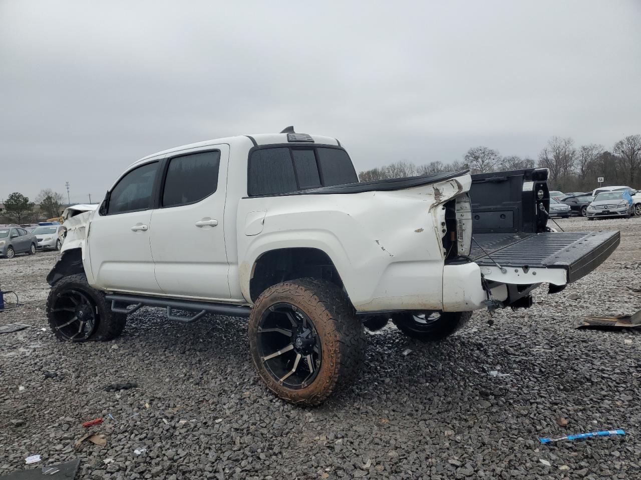 2017 TOYOTA TACOMA DOU - Фото 2