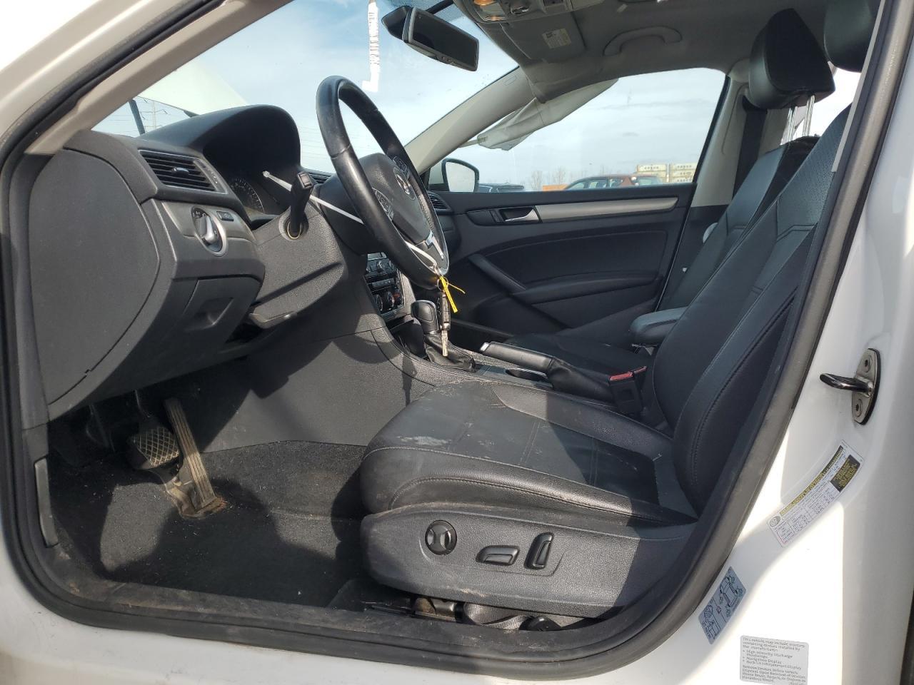 2014 VOLKSWAGEN PASSAT SE - Image 7