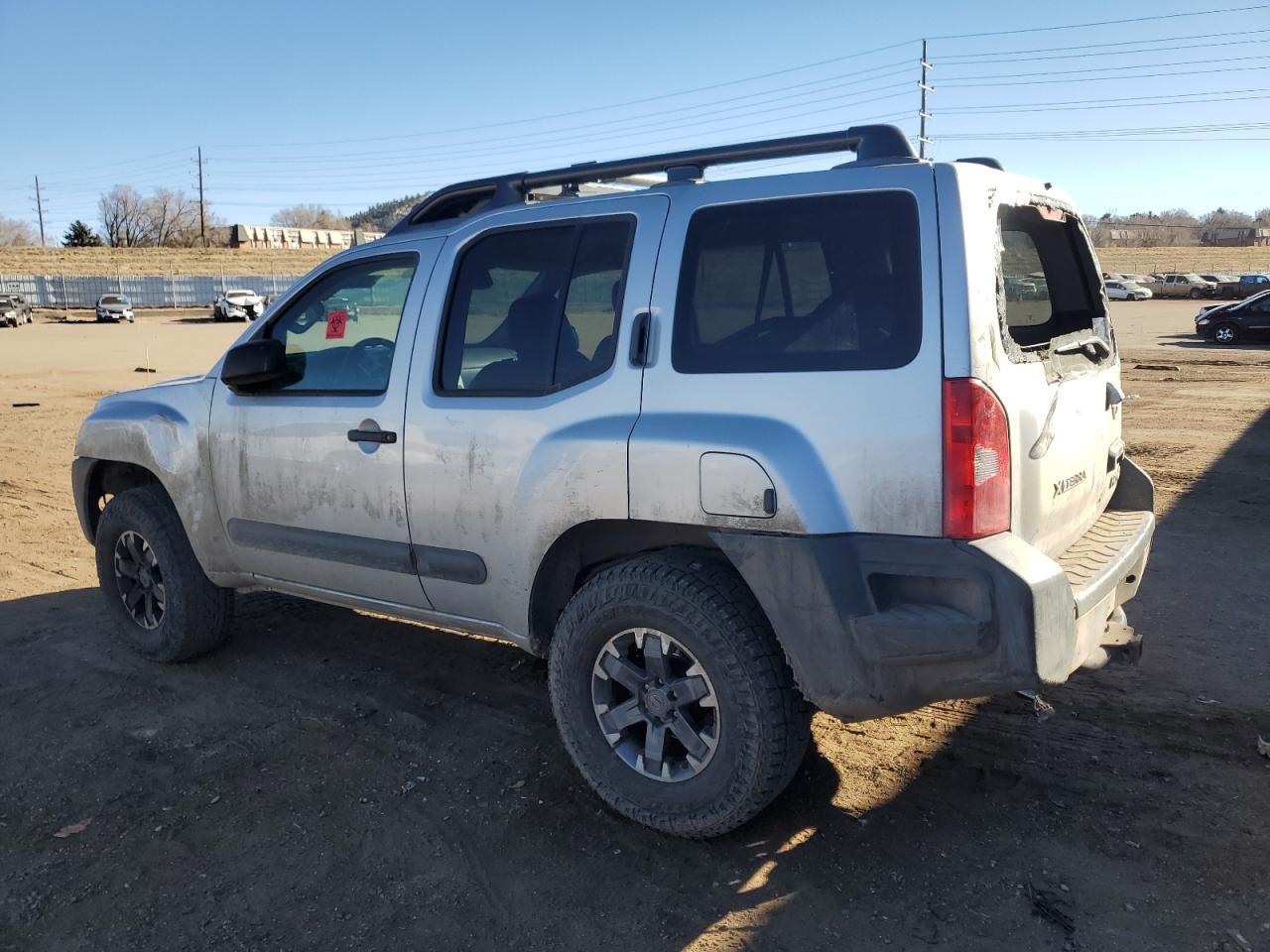 2015 NISSAN XTERRA X - Фото 2