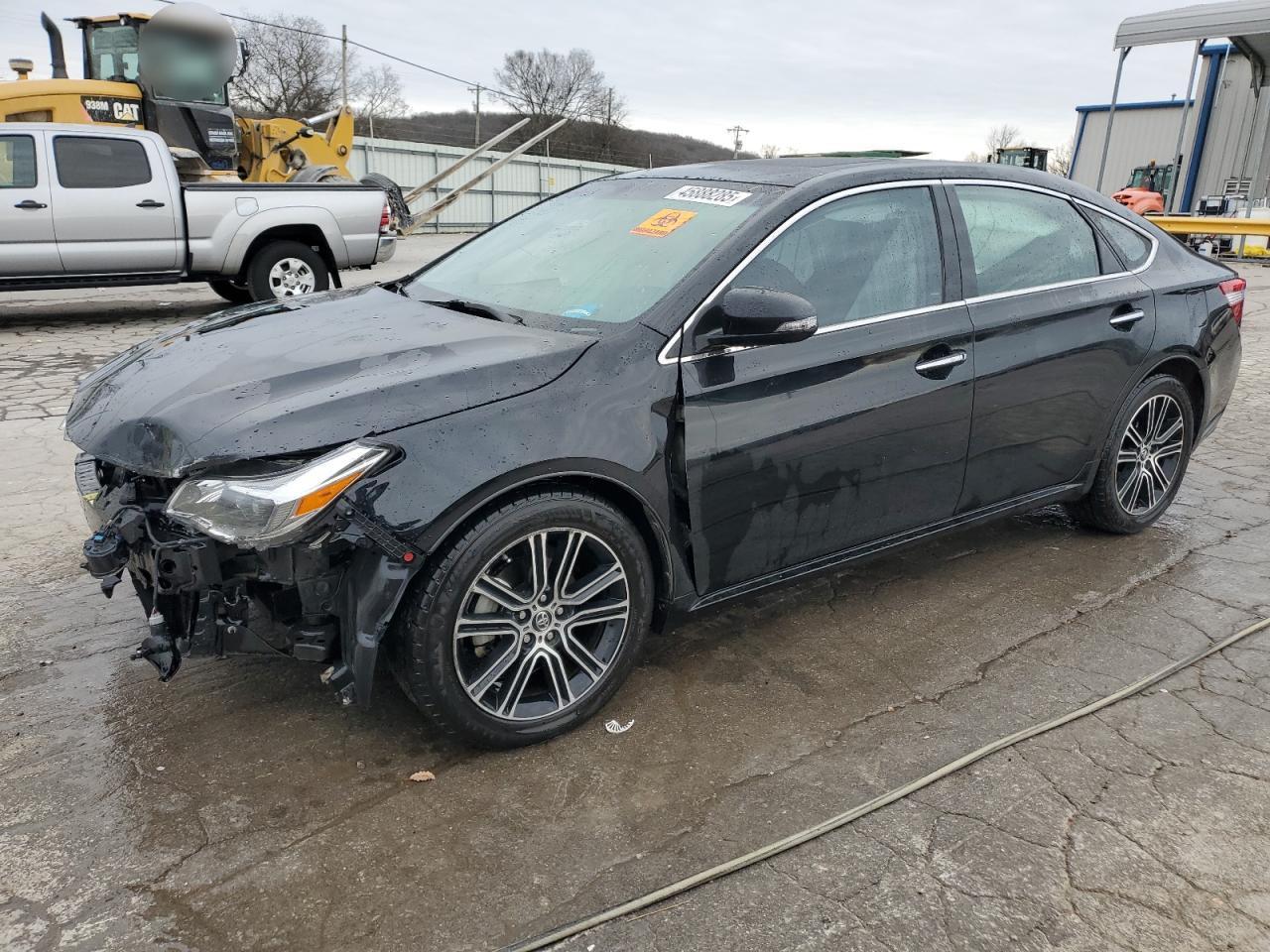 2015 TOYOTA AVALON XLE