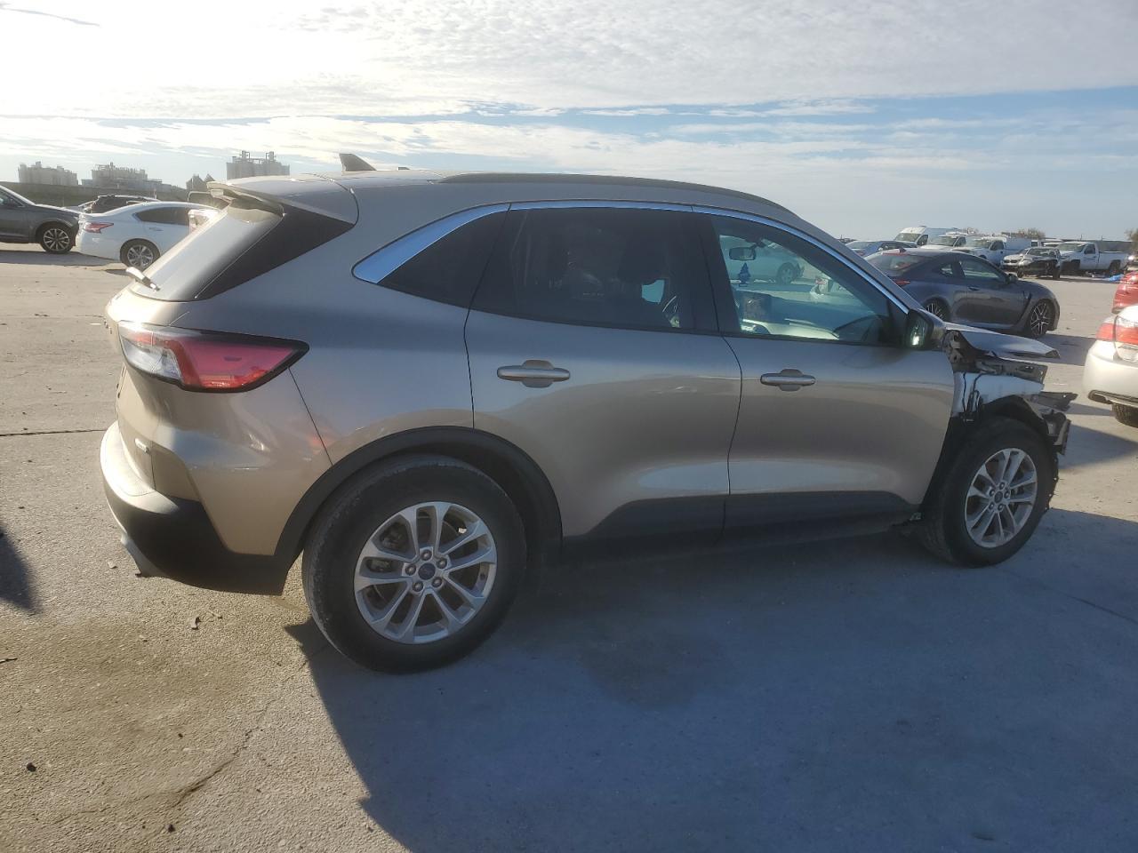 2020 FORD ESCAPE SE - Image 3