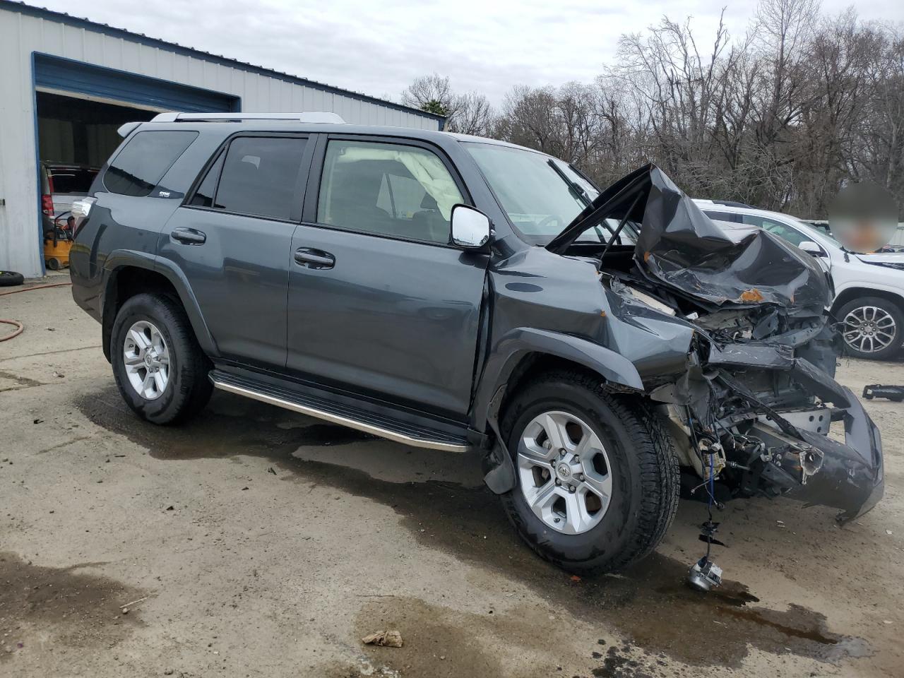 2018 TOYOTA 4RUNNER SR - Image 4