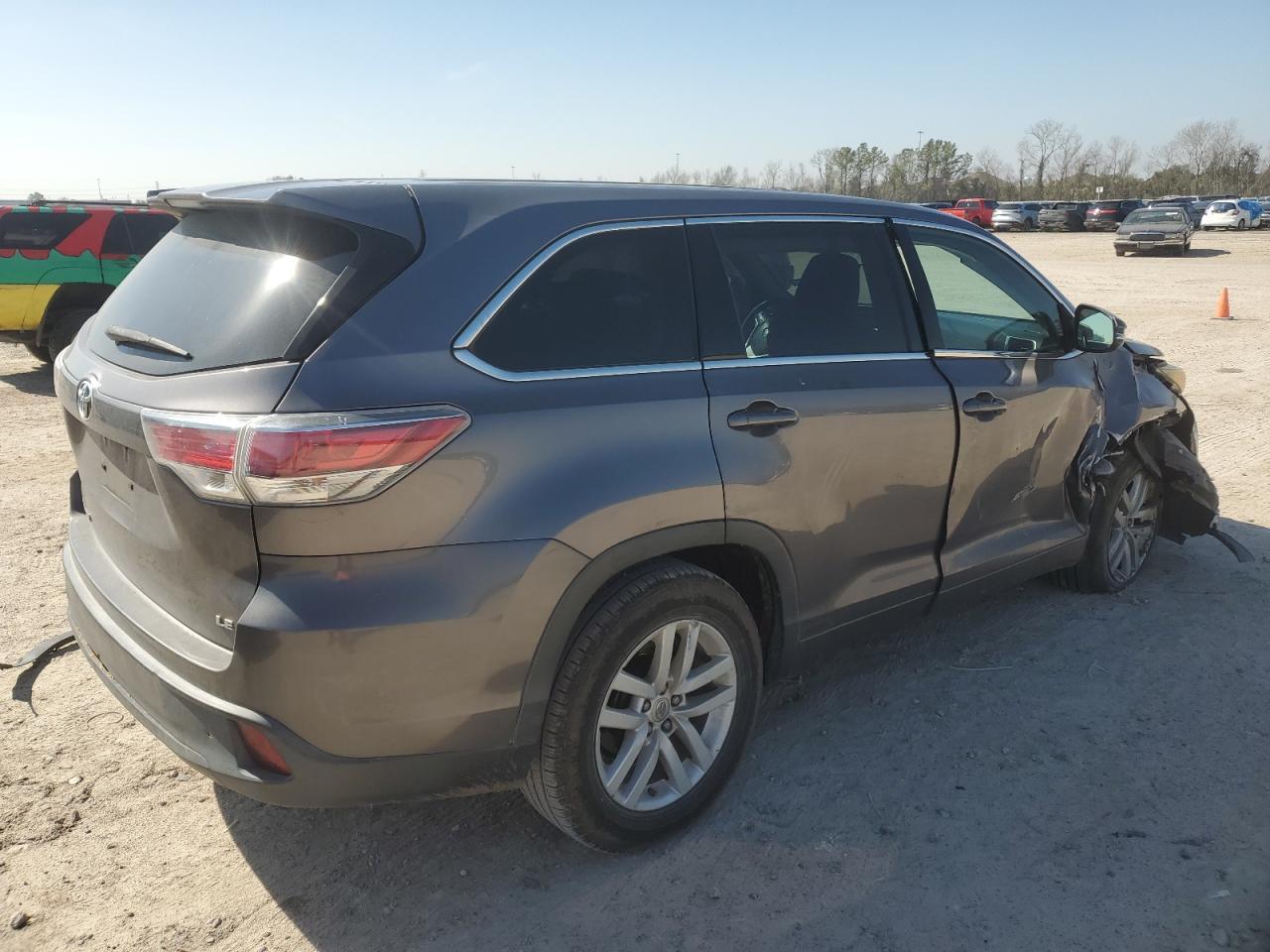 2015 TOYOTA HIGHLANDER - Фото 3