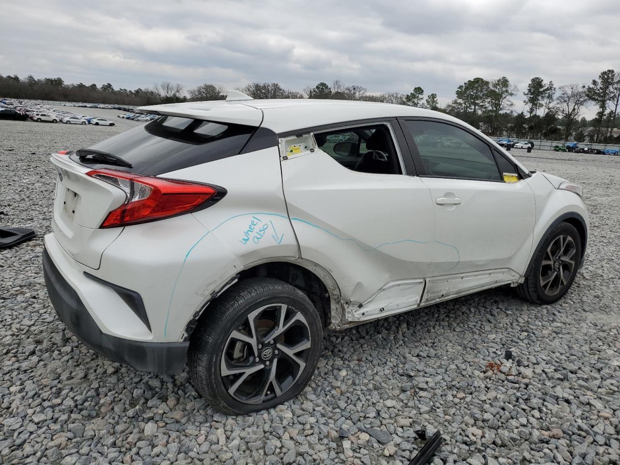 2018 TOYOTA C-HR XLE - Фото 3