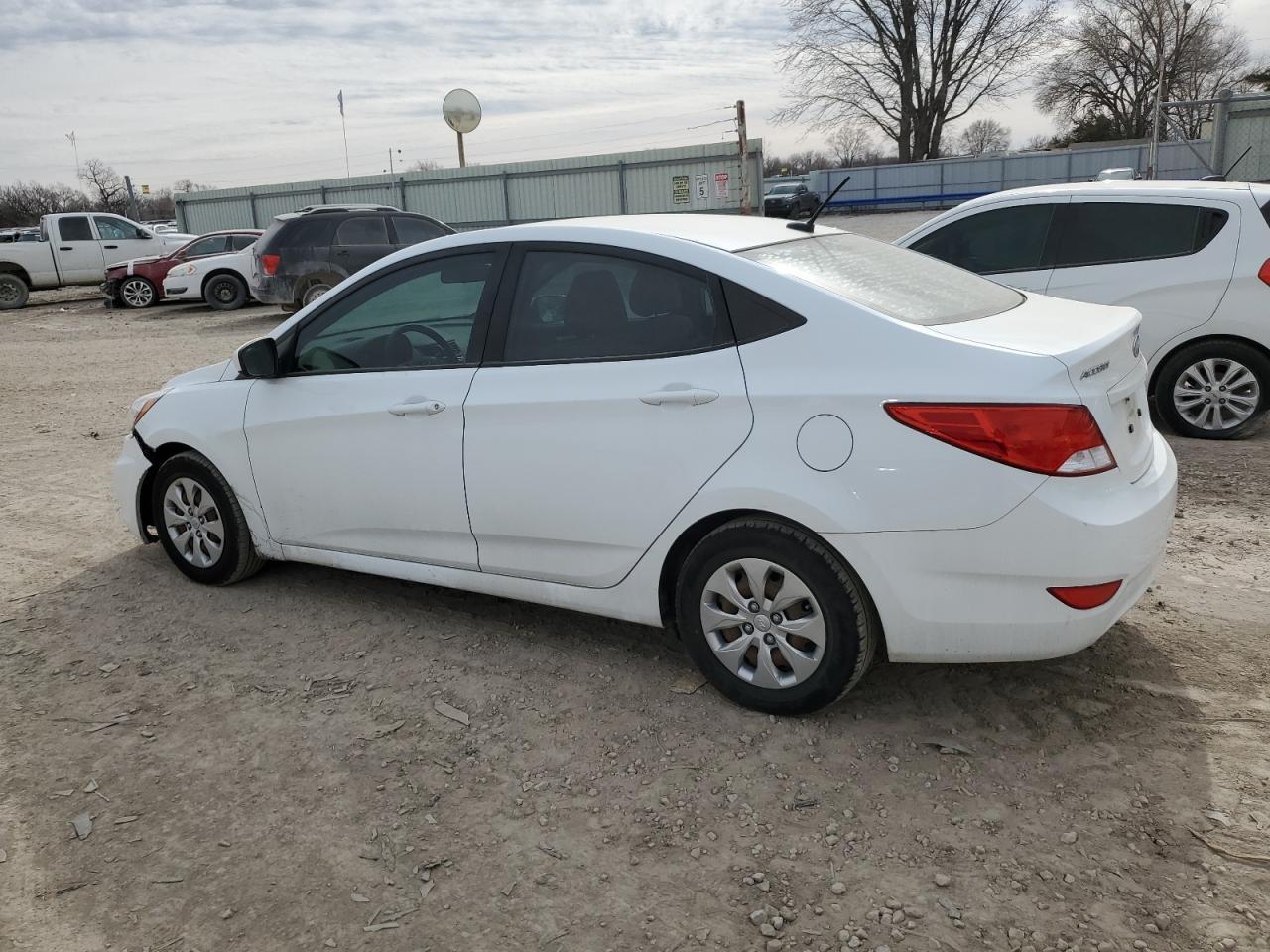 2016 HYUNDAI ACCENT SE - Фото 2