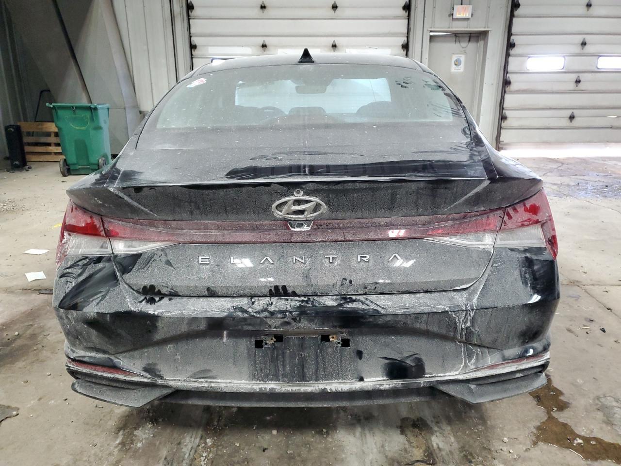 2022 HYUNDAI ELANTRA SE - Image 6