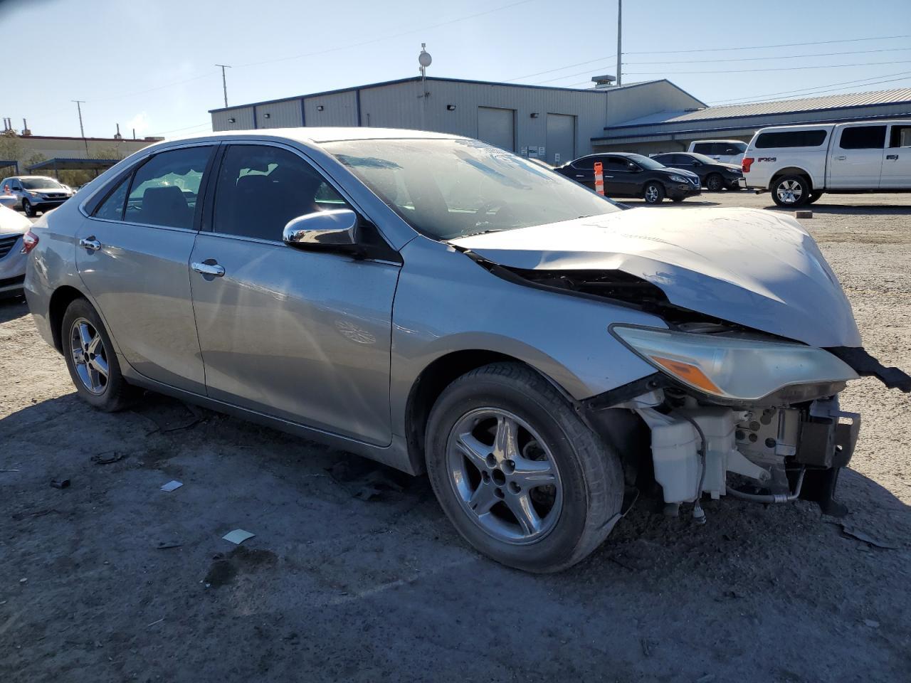 2015 TOYOTA CAMRY LE - Image 4