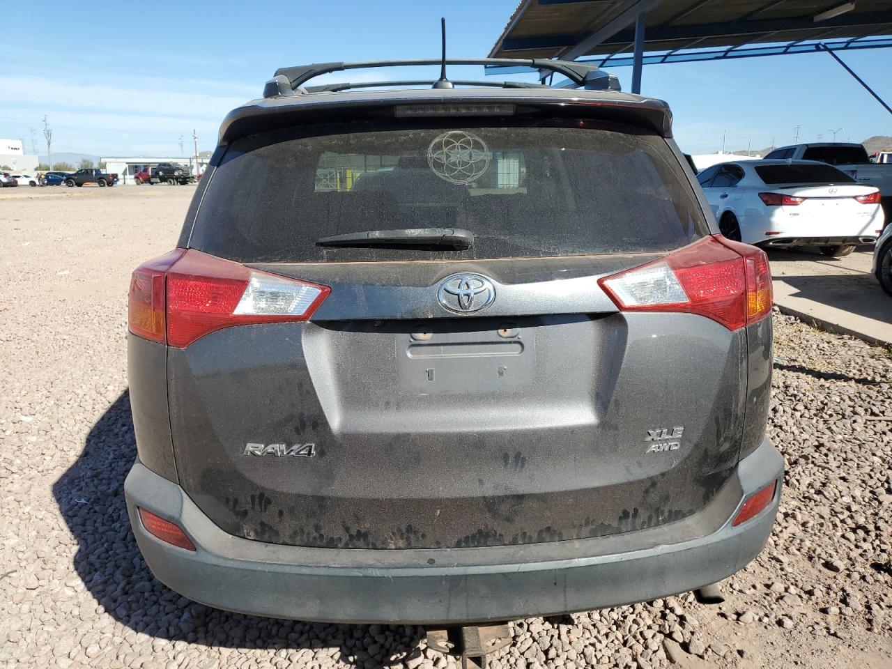 2015 TOYOTA RAV4 XLE - Image 6