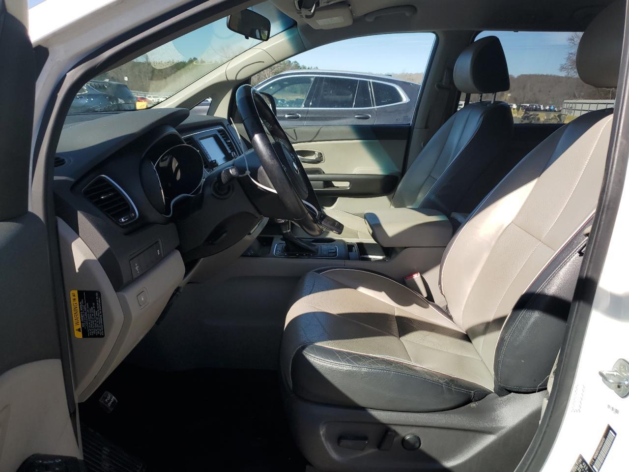 2017 KIA SEDONA LX - Фото 7
