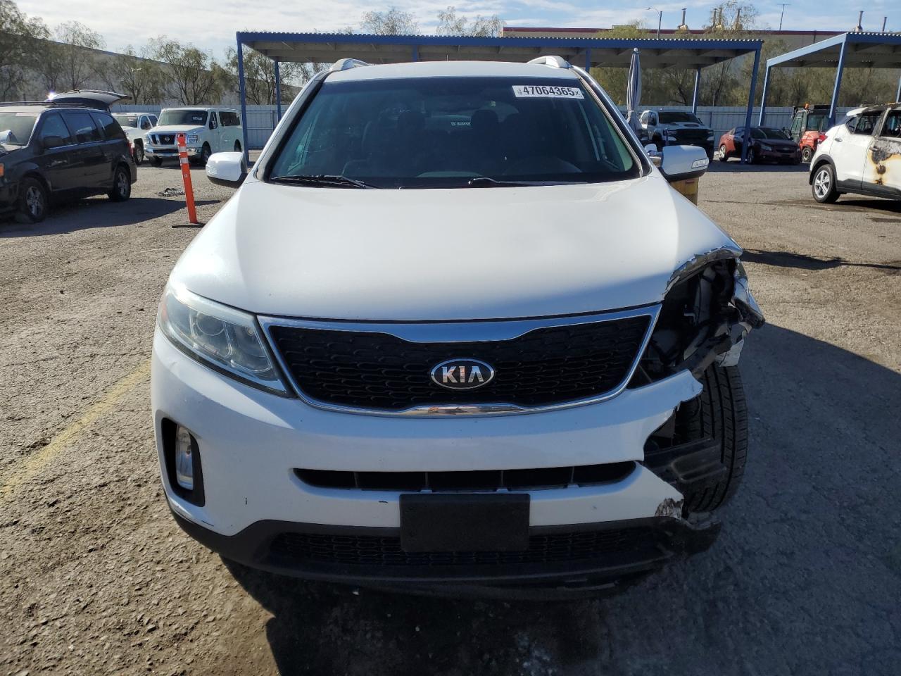 2015 KIA SORENTO LX - Image 5