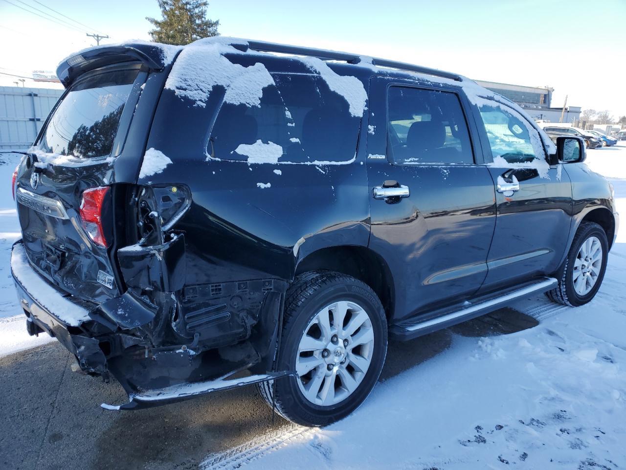 2014 TOYOTA SEQUOIA PL - Фото 3