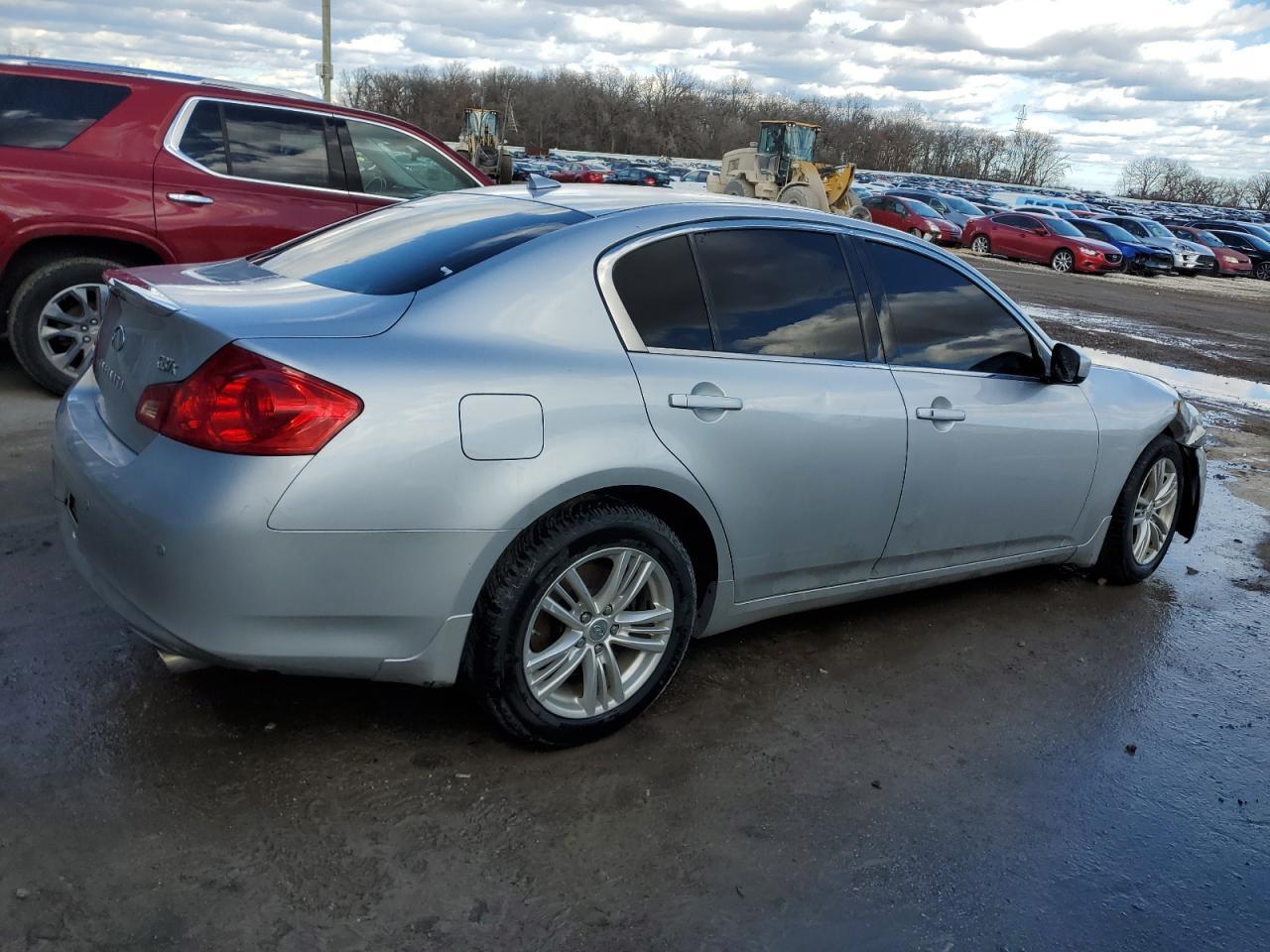 2012 INFINITI G37 - Image 3