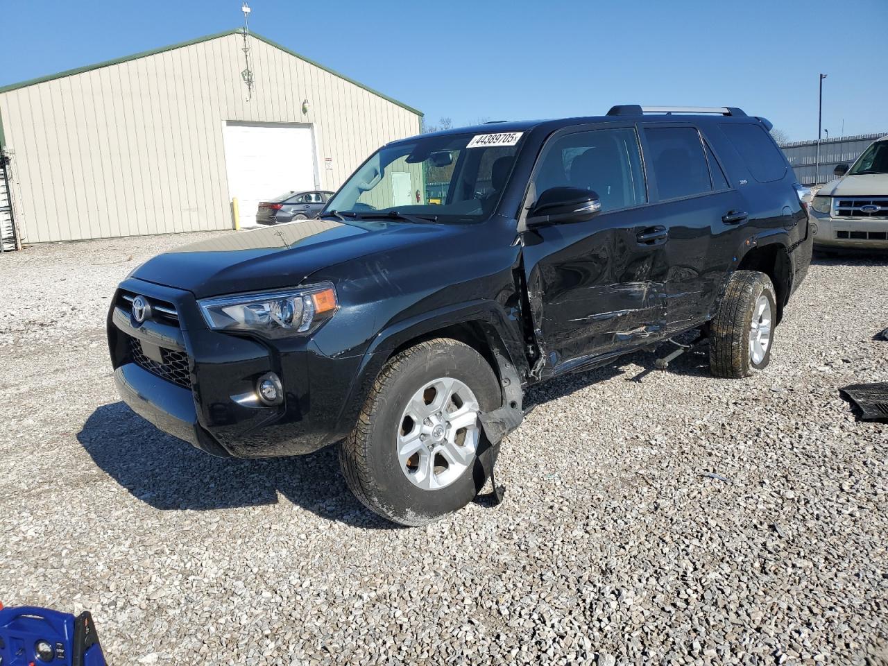 2022 TOYOTA 4RUNNER SR