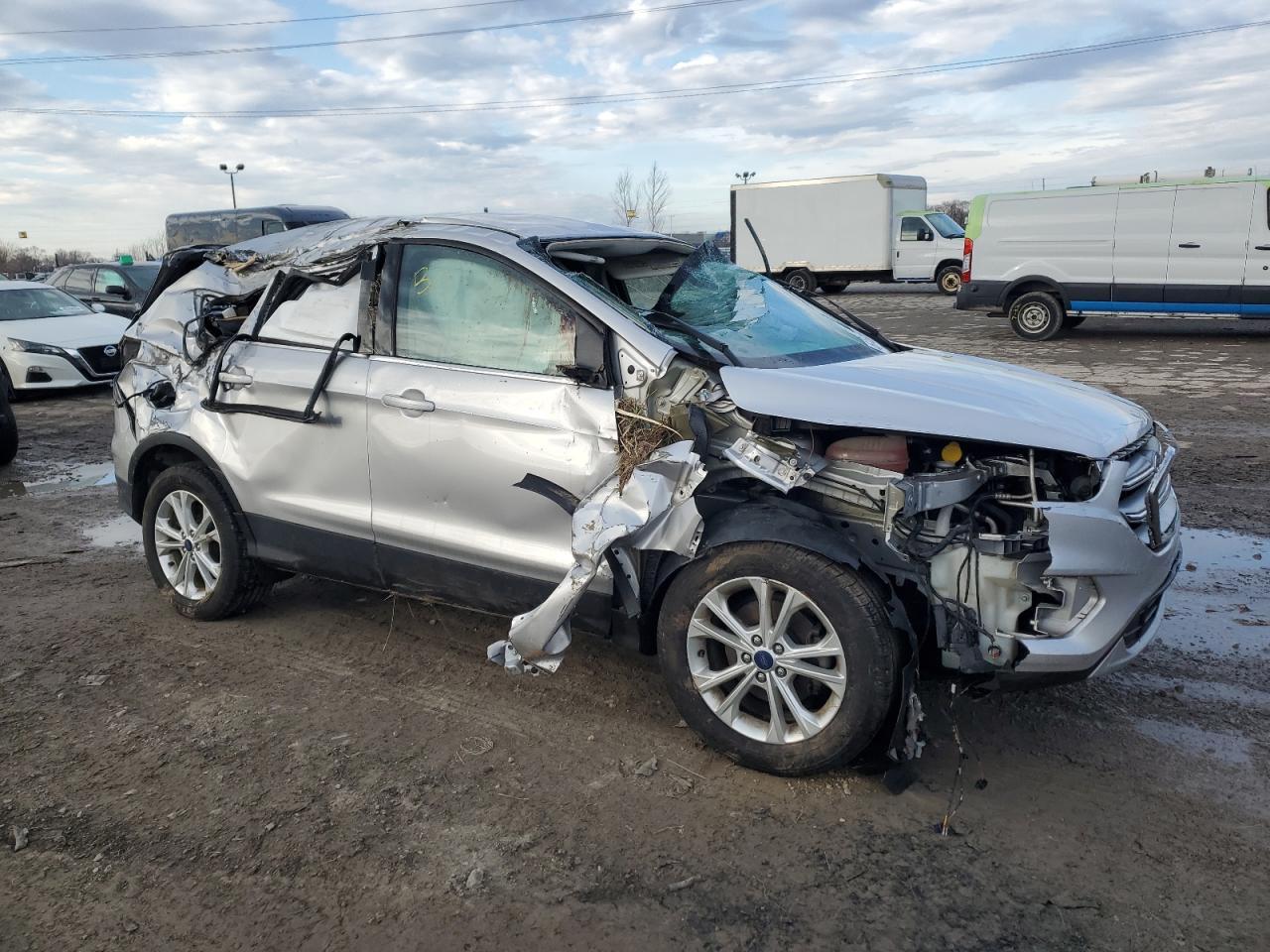 2017 FORD ESCAPE SE - Image 4