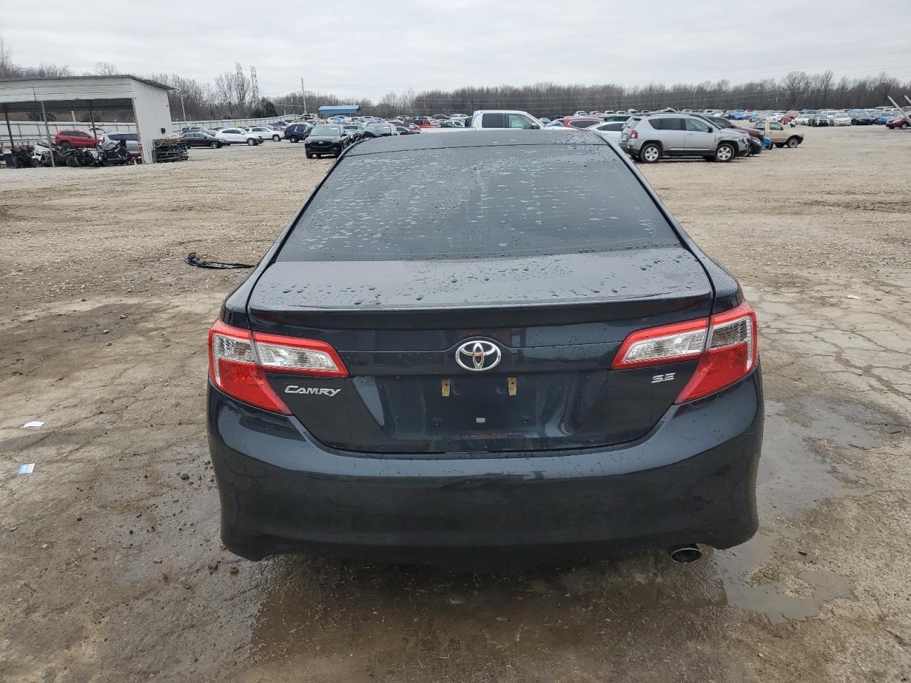 2014 TOYOTA CAMRY L - Image 6