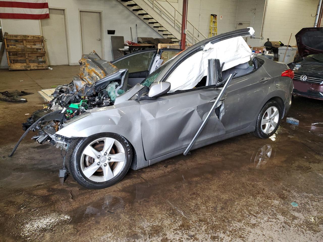 2013 HYUNDAI ELANTRA GL
